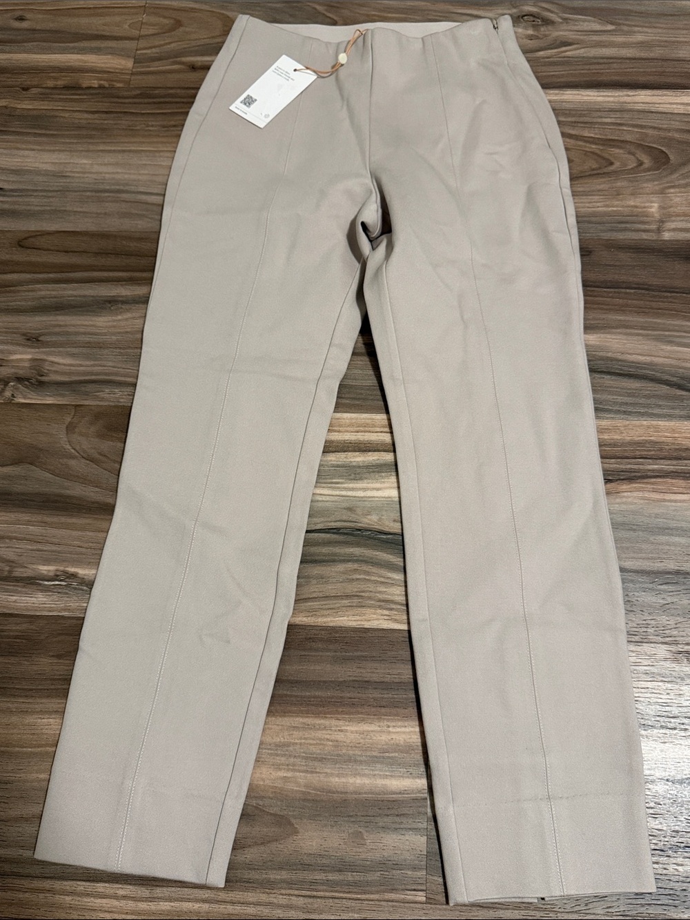 Quince Ecru Ultra-Stretch Ponte Pintuck Ankle Pants Women’s SP Beige NWT
